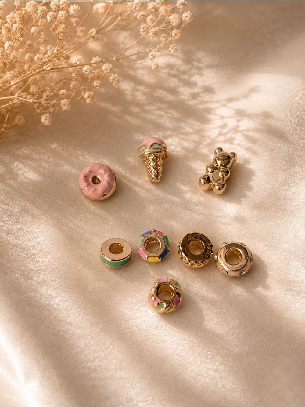 Lot of 8 Gold Tone Bracelet Charms